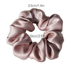 Dimensions du chouchou : bande de 3,5 cm, diamètre 10 cm