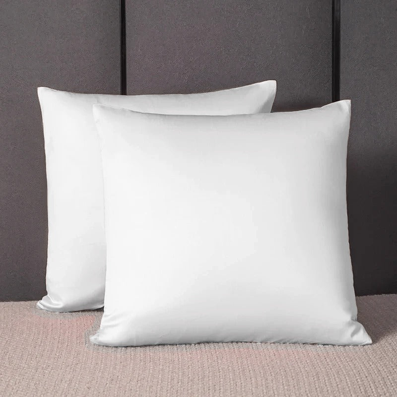 Deux taies en soie, coloris Blanc nacré